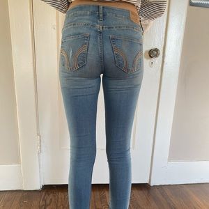 Hollister mid-rise super skinny jeans